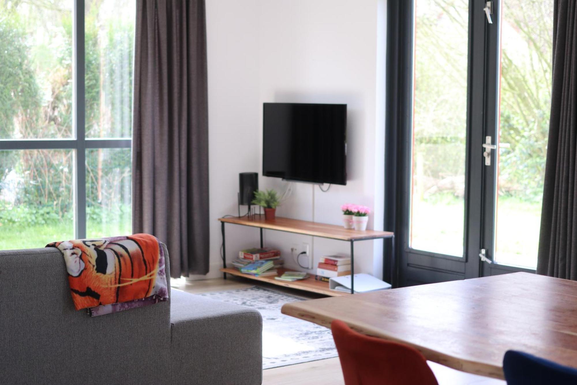 Comfortabel 6P Vakantiehuis Met Laadpaal Ewijk Luaran gambar