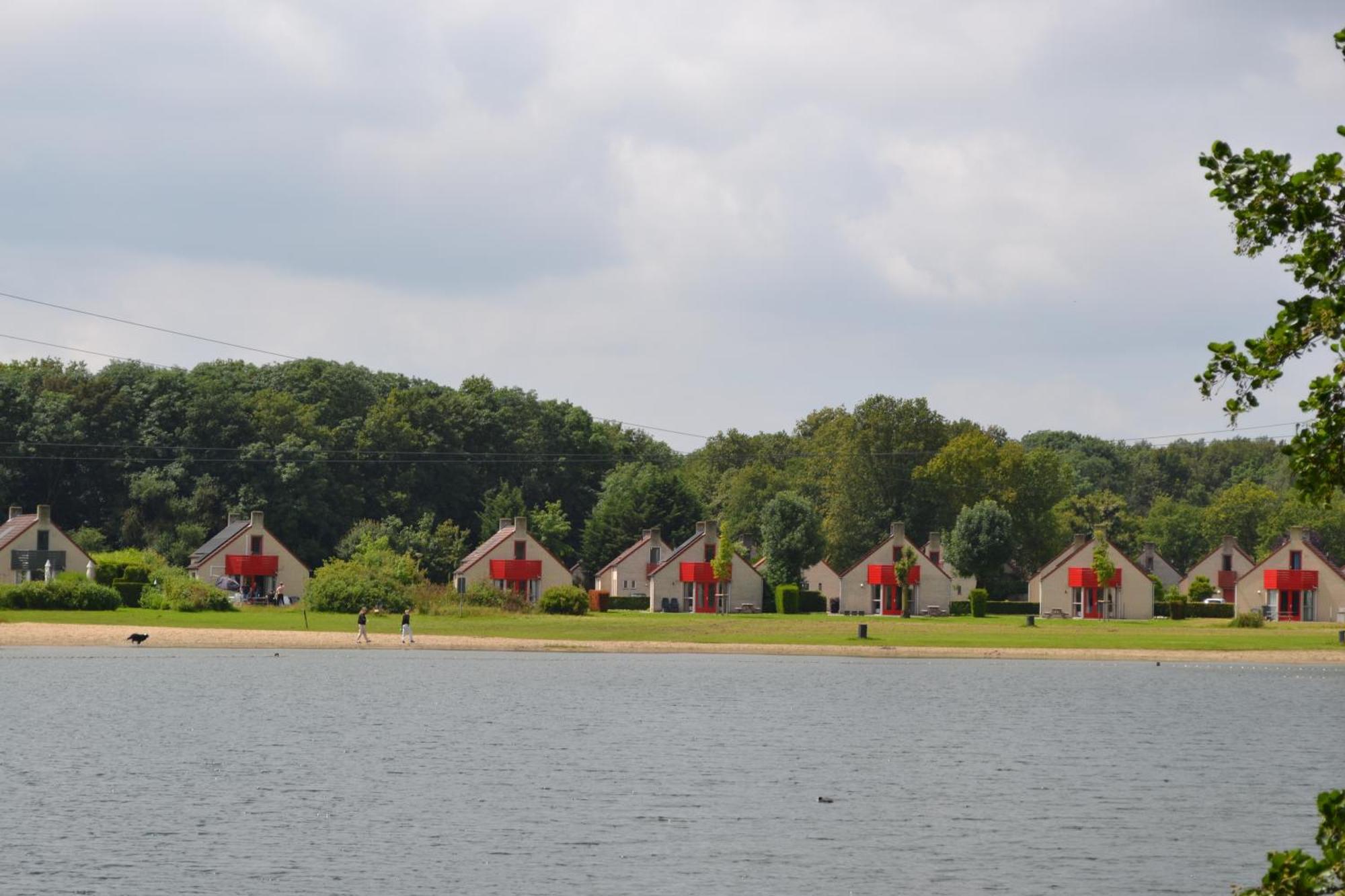 Comfortabel 6P Vakantiehuis Met Laadpaal Ewijk Luaran gambar